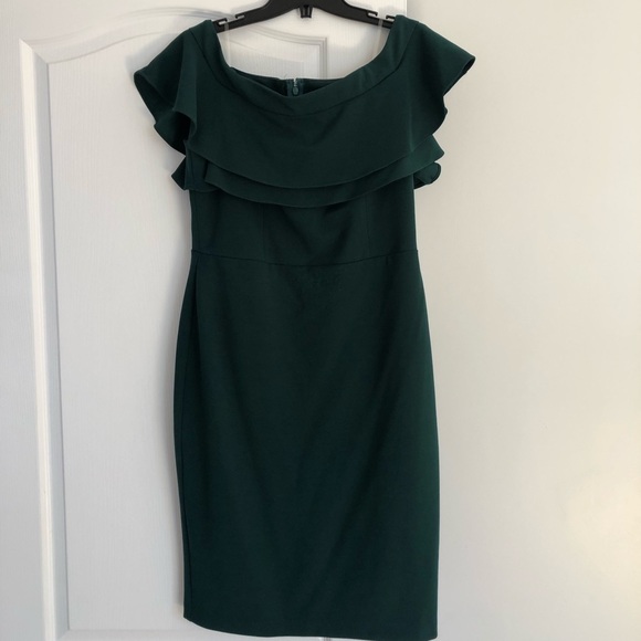 Green dress - Picture 2 of 2